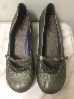 indigo by Clarks gray metallic look Mary Jane Shoes